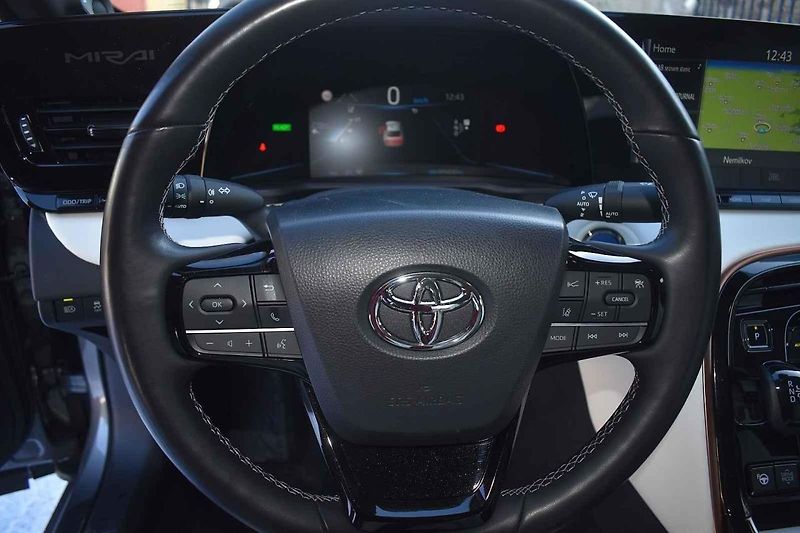 Toyota Mirai je zatím na silnicích bílou vránou