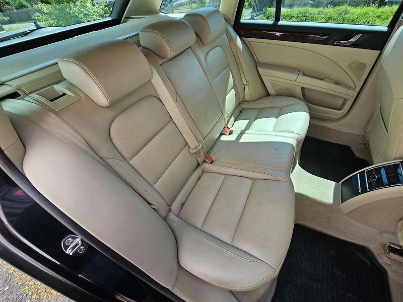 Škoda Superb (2010) 2 2.0 TDI DSG TAŽNÉ  - fotka 17 z 18