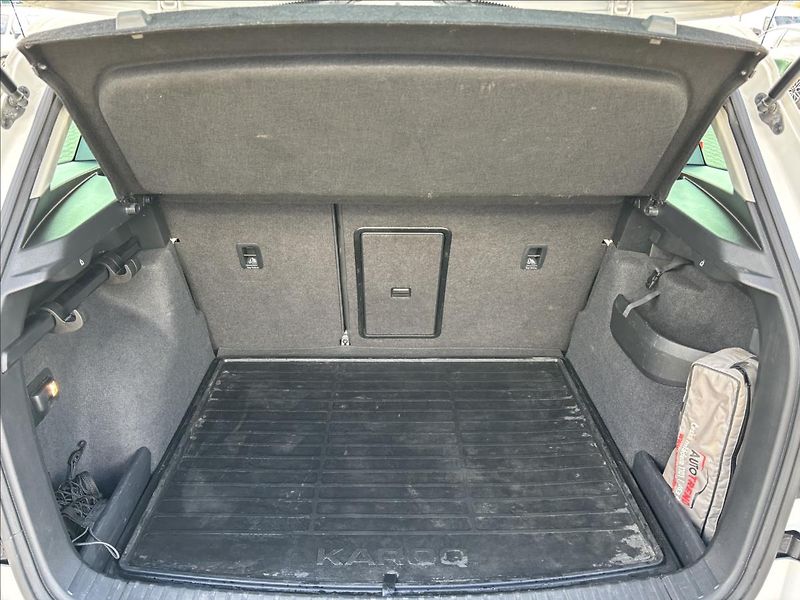 Škoda Karoq 2,0 TDI 110kW Style 4x4 - fotka 12 z 48