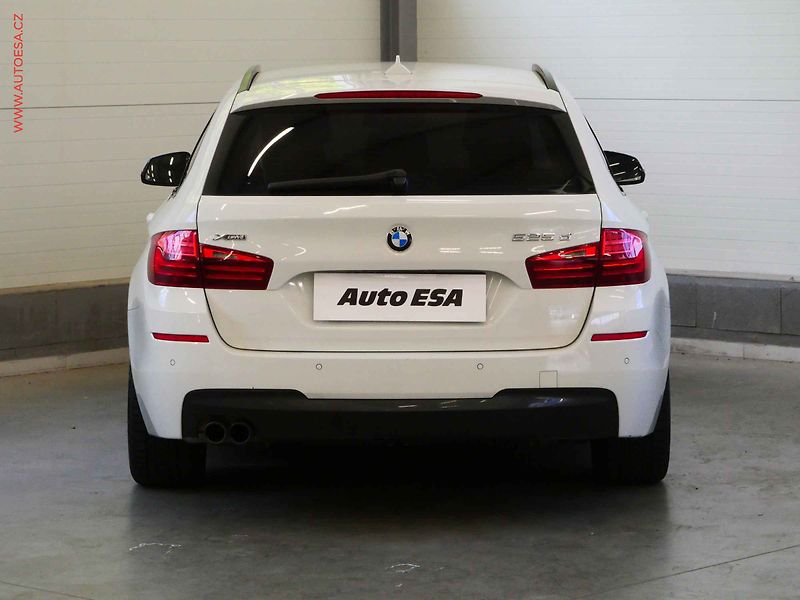 BMW Řada 5 (2016) 2.0d 525D xDrive, ČR, AT - fotka 5 z 22