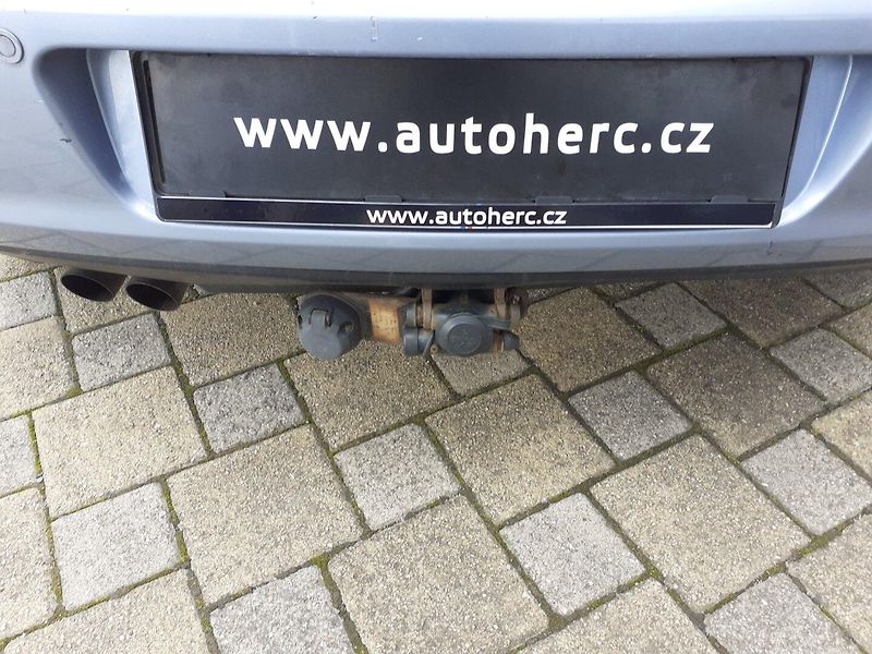 Volkswagen Golf (2009) 1.4 TSi ČR - fotka 19 z 26