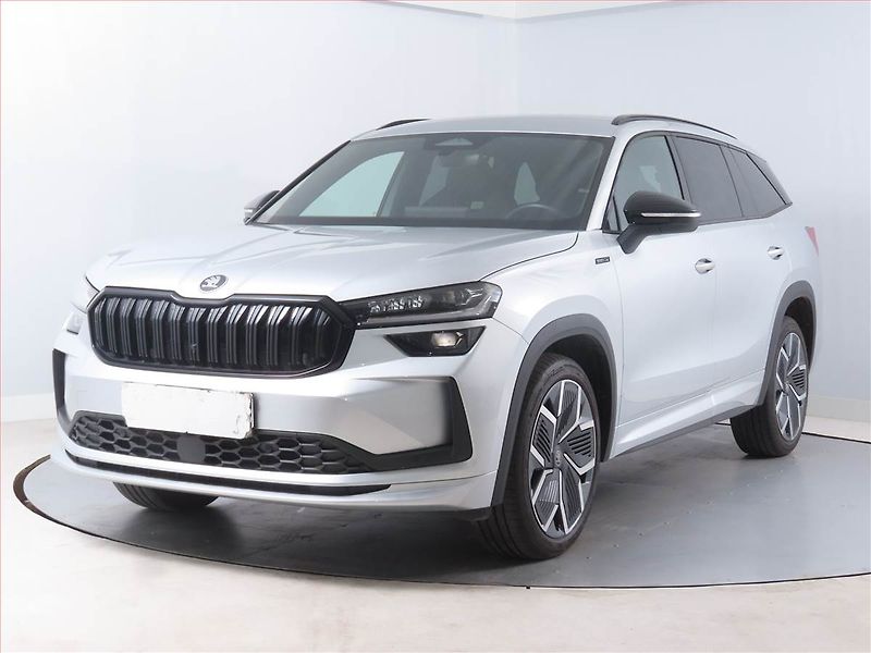 Škoda Kodiaq (2025) 2.0 TDI, SPORTLINE, 7 MÍST - fotka 2 z 20