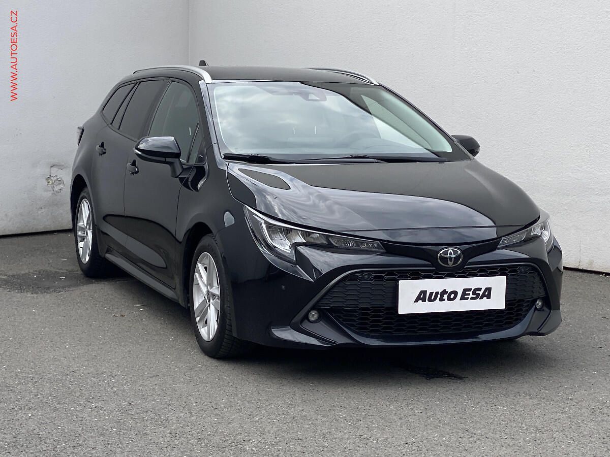 Toyota Corolla 1.2 T, ČR, Comfort, LED