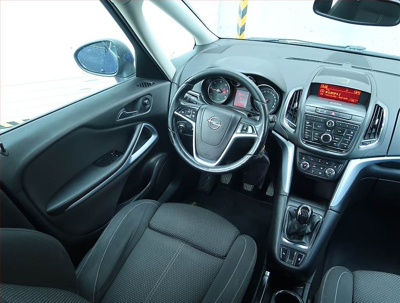 Opel Zafira (2012) 2.0 CDTI, Tažné, jezdí výborně - fotka 7 z 18