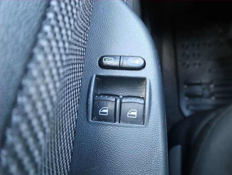 Škoda Fabia (2006) Ambiente 1.2 12V, Eko.zaplacen - fotka 14 z 14