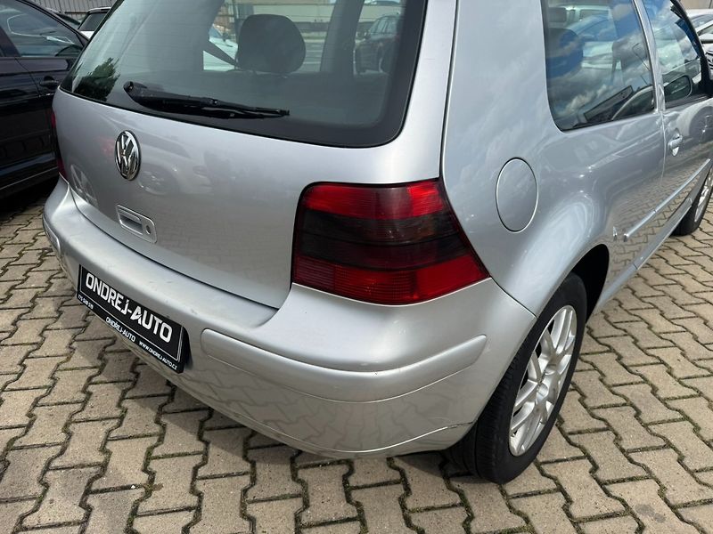 Volkswagen Golf (2003) 1,9 TDI 96 KW STK BRZDY - fotka 14 z 43