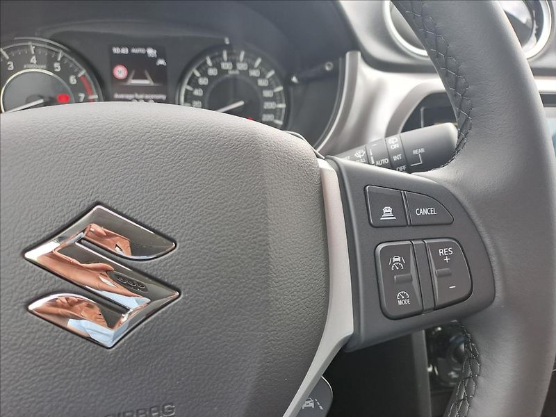 Suzuki Vitara (2026) 1,4 BoosterJet Premium AllGrip - fotka 15 z 23