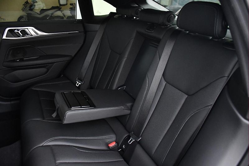 BMW Řada 4 420d xD M-SPORT 1M ČR - fotka 18 z 42