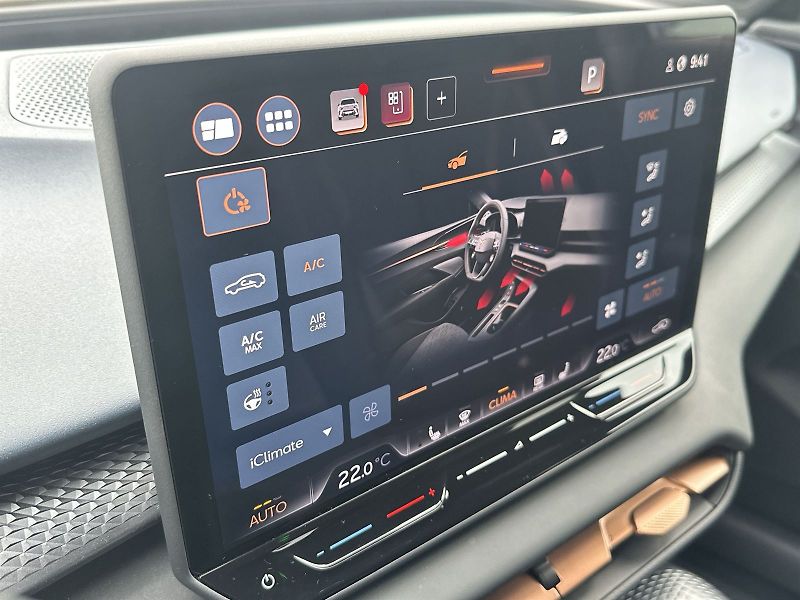 Cupra Terramar (2025) 2.0 TSI 4Drive DSG - fotka 15 z 34