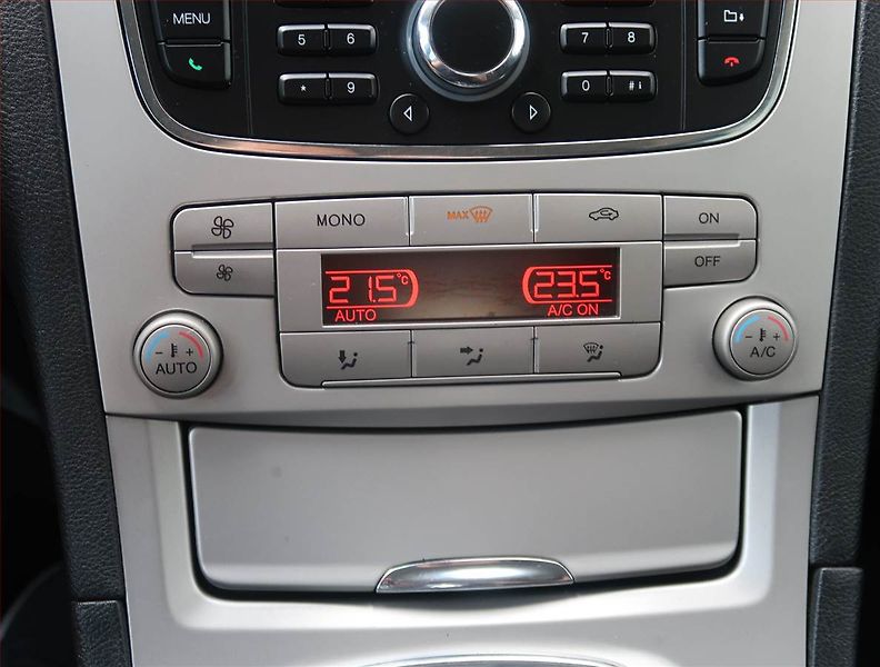 Ford Galaxy (2009) 1.8 TDCi, 7 míst, po STK - fotka 20 z 20