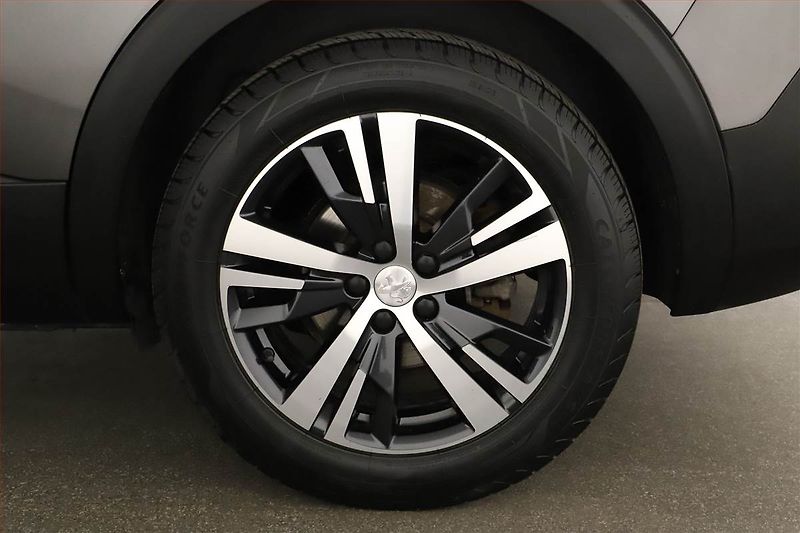 Peugeot 5008 (2020) 1.5 BlueHDi, 7 míst, Kůže - fotka 12 z 16