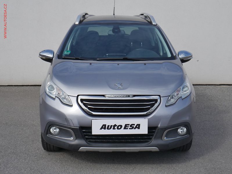 Peugeot 2008 (2015) 1.2PT, Allure - fotka 2 z 15