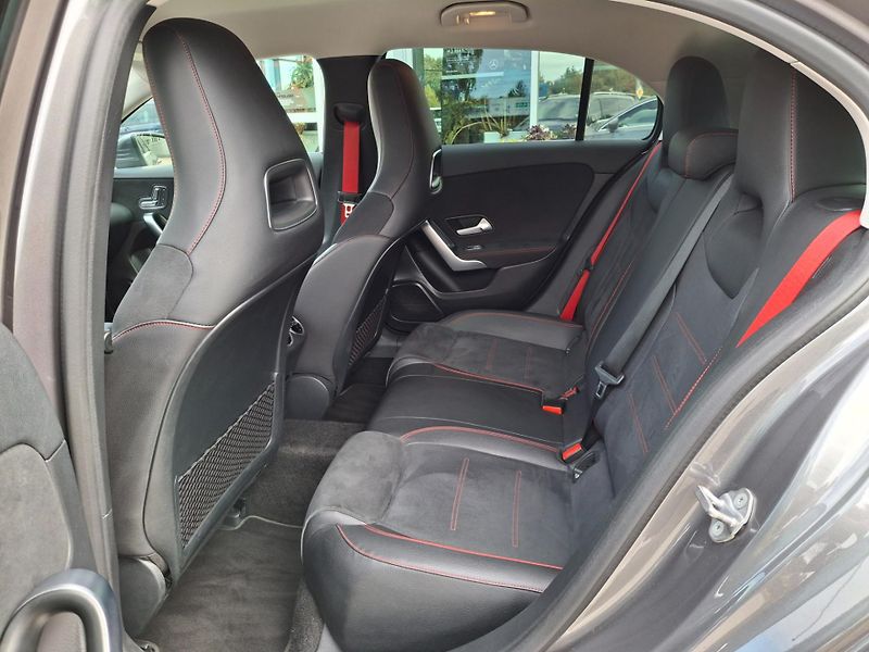 Mercedes-Benz Třídy A (2019) Mercedes-AMG A 35 4MATIC - fotka 11 z 23