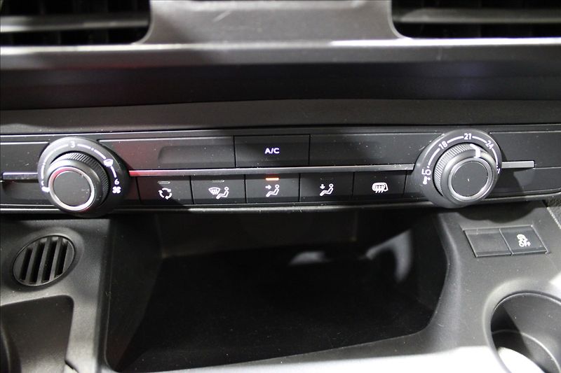 Citroën Berlingo 1,2 PureTech 1.majitel CZ - fotka 19 z 23