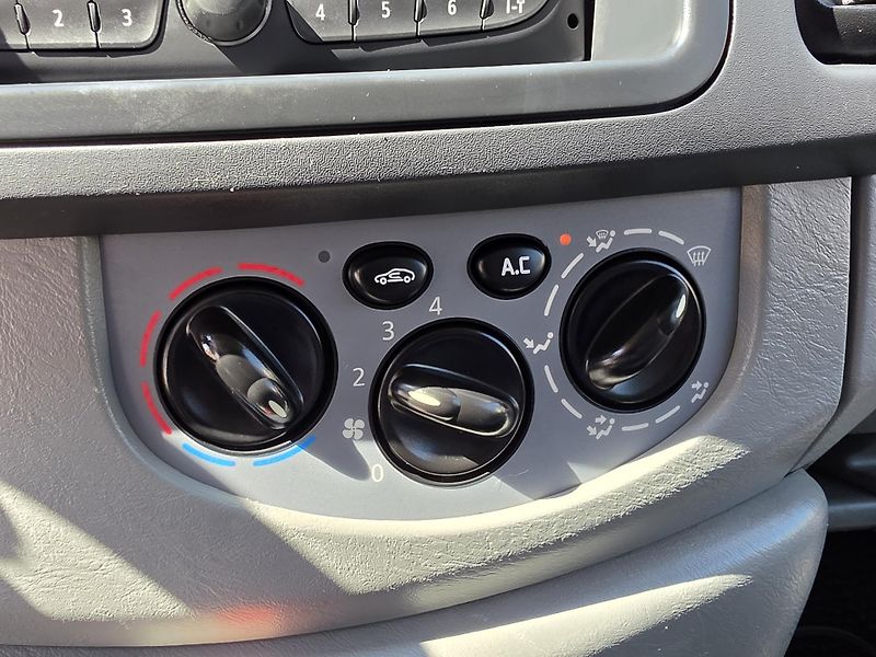 Opel Vivaro 2.0CDTi 84kW 6-MÍST*KLIMA*T.Z. - fotka 16 z 39