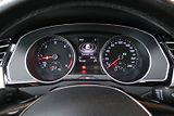 Volkswagen Passat (2017) 2.0TDI 140kW 4MOT DSG Highline - náhled 24