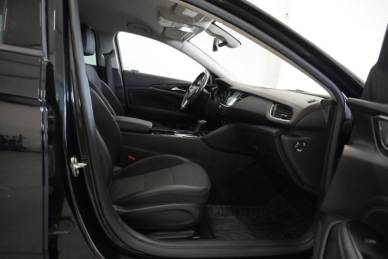 Opel Insignia 2,0 CDTI 125 kW SPORT AUTOMAT - fotka 28 z 29
