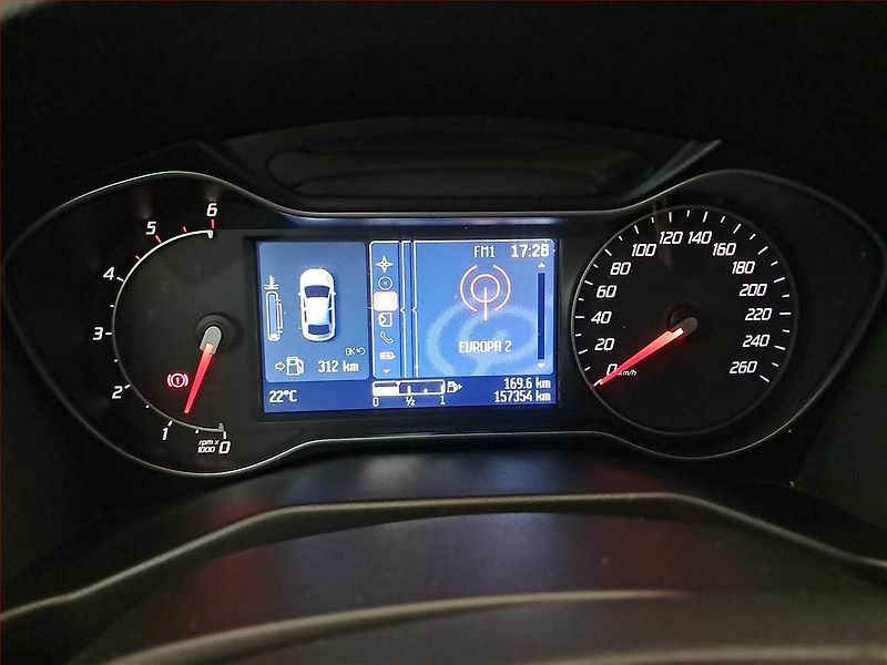 Ford Mondeo (2013) 2.0 TDCi, Navi, Tempomat - fotka 11 z 16