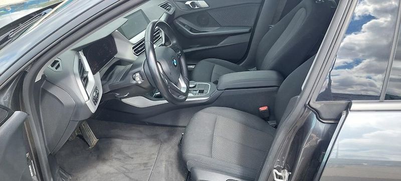 BMW Řada 2 (2021) 218d 2.0 Gran Coupe - fotka 5 z 15