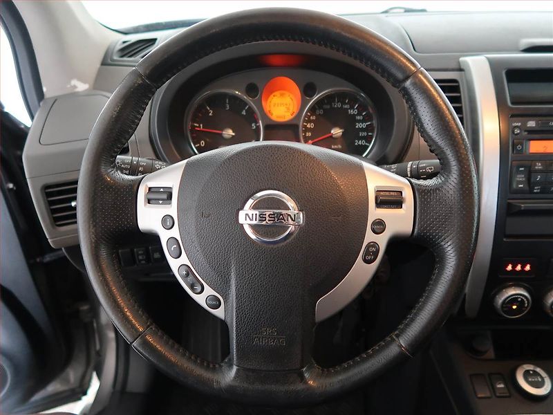 Nissan X-Trail (2008) 2.0 dCi, 4X4, Tažné - fotka 14 z 14