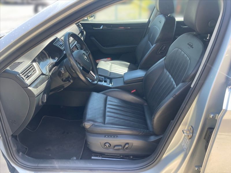 Škoda Superb 2,0 TDI 140 L&K 4x4 - fotka 7 z 11