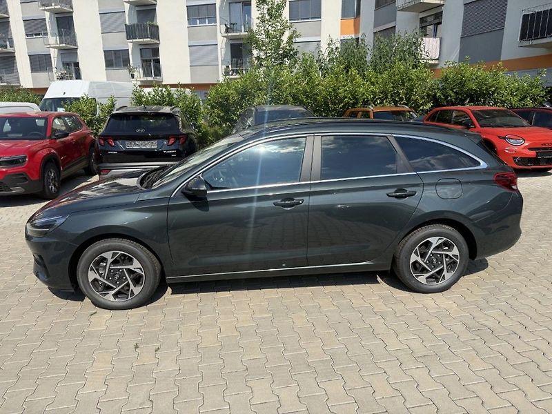 Hyundai i30 WG 26 1,6TGDI DCT STYLE - fotka 3 z 9