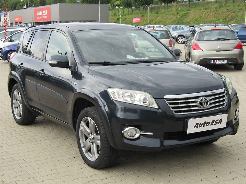 Toyota RAV4 (2011) 2.2D-CAT 4x4, AC - fotografie inzerátu