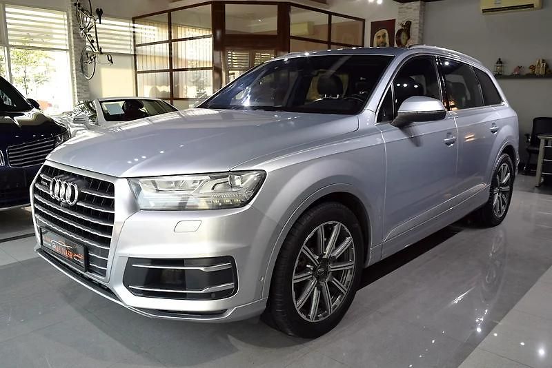 Audi Q7 (2016) Velké prémiové SUV - fotka 1 z 17