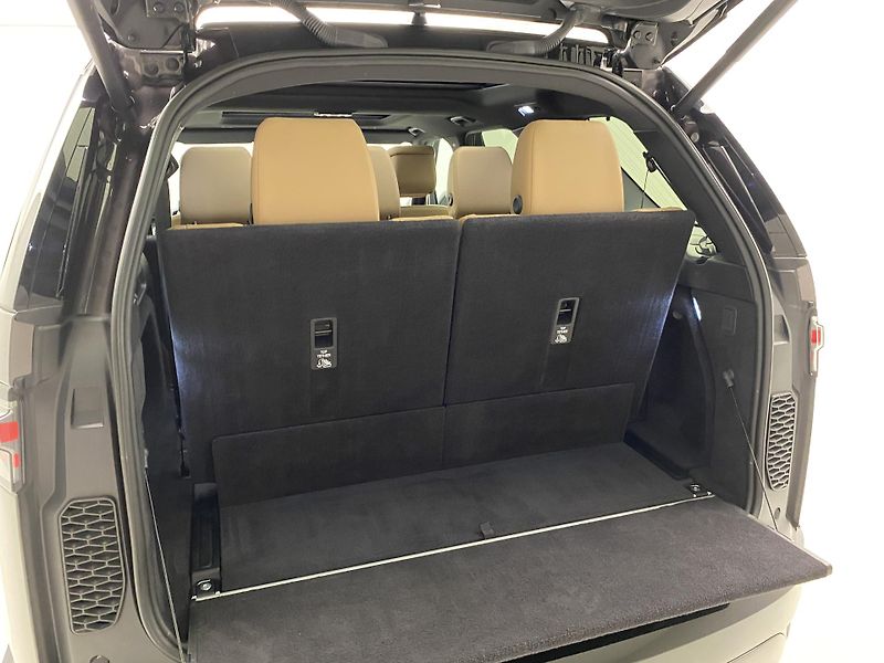 Land Rover Discovery D350 DYNAMIC HSE AWD AUT CZ - fotka 32 z 58