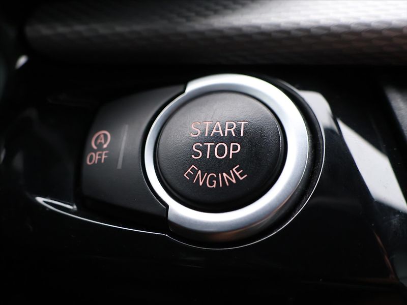 BMW X6 3,0 M50da 260kW Xdrive CZ LED - fotka 22 z 39