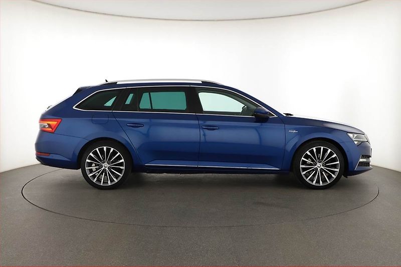 Škoda Superb (2020) Laurin&Klement iV 1.4 TSI PHEV - fotka 6 z 20