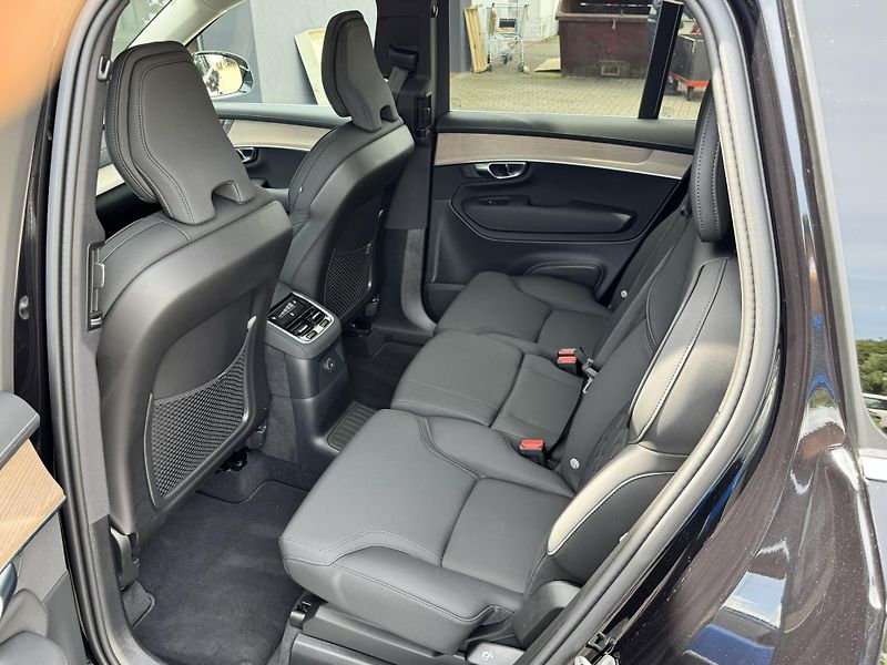 Volvo XC90 T8 AWD PLUS BRIGHT/ 360 / kola - fotka 30 z 62