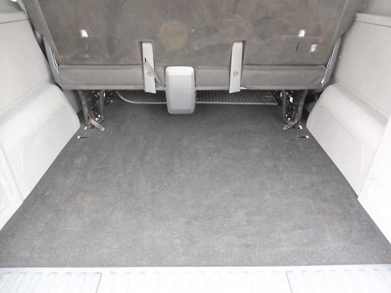 Volkswagen Caravelle (2026) Style DR 2,0 TDI 125kW 8AUT 4M - fotka 25 z 32