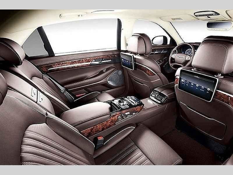 Genesis G90.