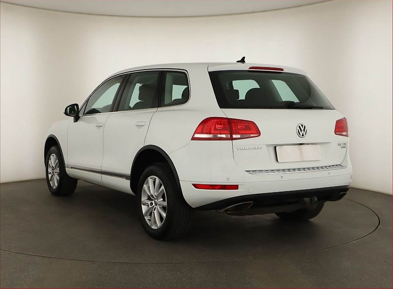 Volkswagen Touareg (2014) R-Line 3.0 TDI, 4X4, Automat - fotka 4 z 22
