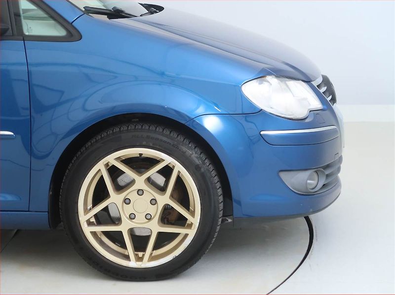 Volkswagen Touran (2009) 2.0 TDI, Serv.kniha, po STK - fotka 12 z 13