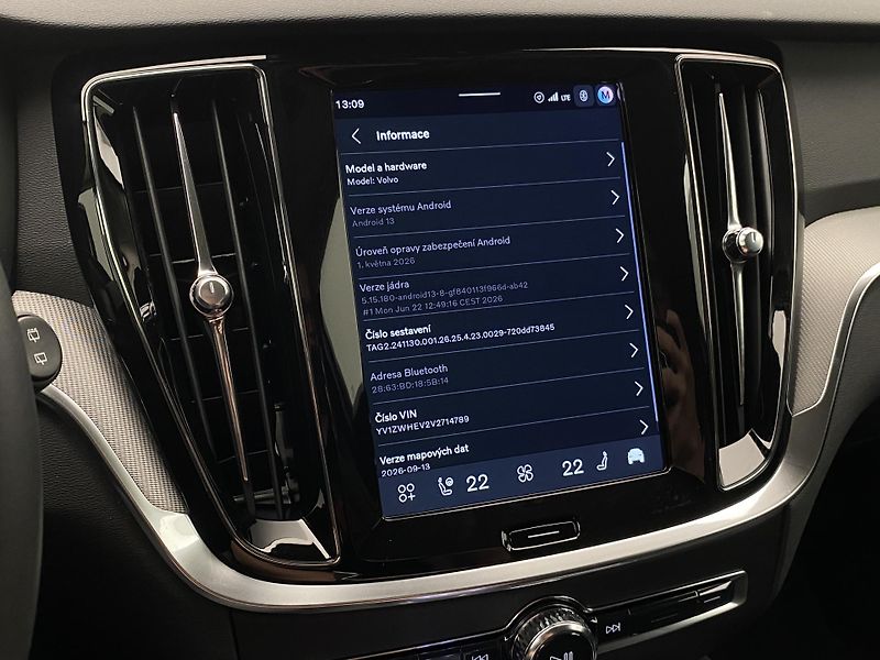 Volvo V60 (2026) T6 AWD Plug-in DARK PLUS - fotka 60 z 64