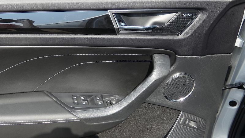 Škoda Kodiaq 2.0 TDI 147 kW L&K 4x4 DSG - fotka 9 z 27