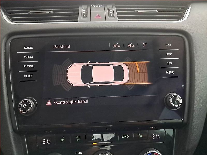 Škoda Octavia (2018) Style 2.0 TDI, Navi, Tempomat - fotka 18 z 23