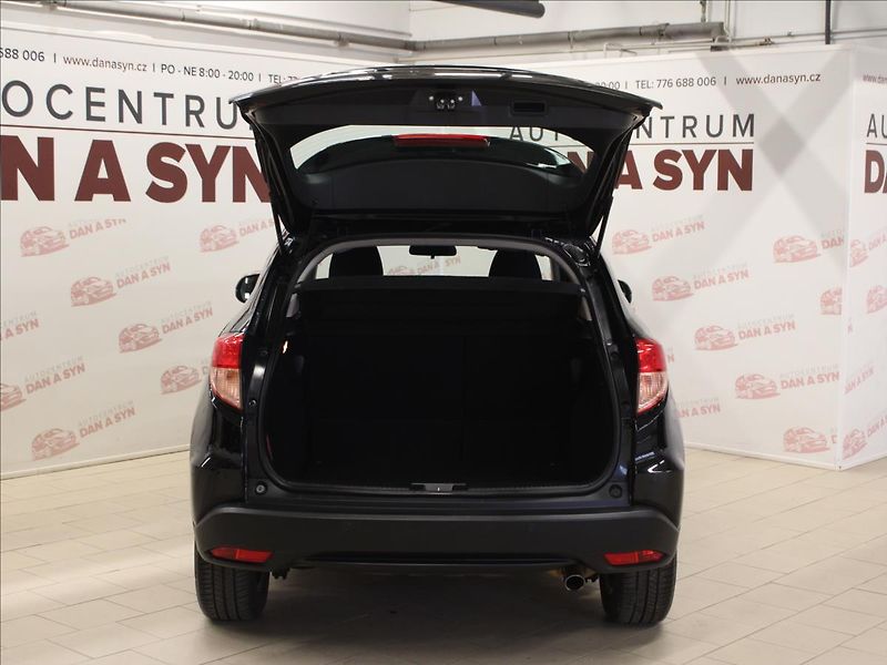 Honda HR-V 1,5 i-VTEC Elegance - fotka 7 z 32