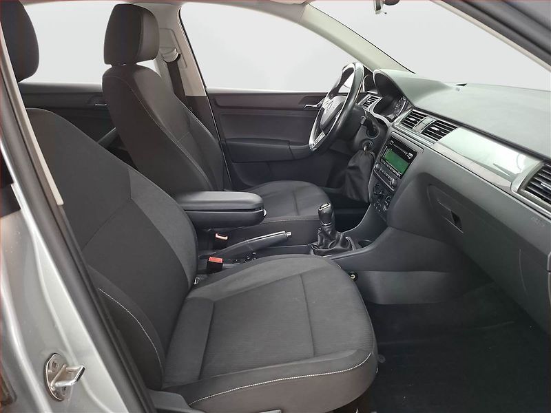 Škoda Rapid (2014) 1.6 TDI - fotka 9 z 16