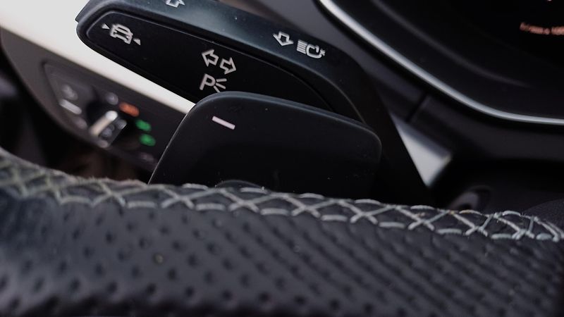 Audi Q5 2.0TDI 150kW QUATRRO S-LINE-ČR - fotka 30 z 50