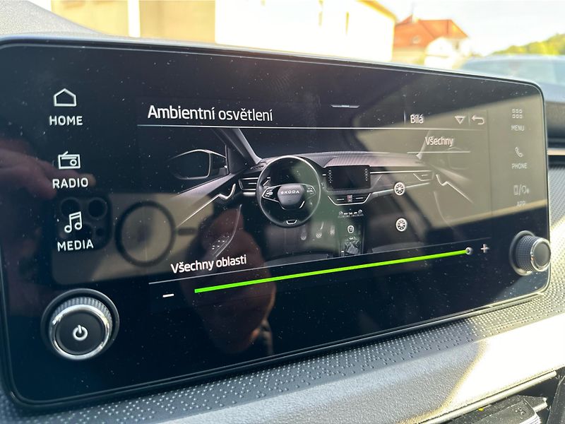 Škoda Scala 1,0 TSI Selection - fotka 21 z 22