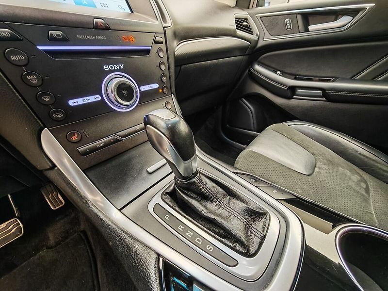 Ford Edge 2.0 Automat, 154 kW - fotka 38 z 44