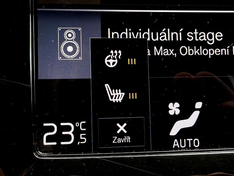 Volvo V60 CC D4 AWD // B&W // REZERVACE - fotka 24 z 44