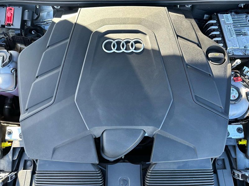 Audi Q8 60 TFSIe PHEV 250kW Quattro So - fotka 22 z 22