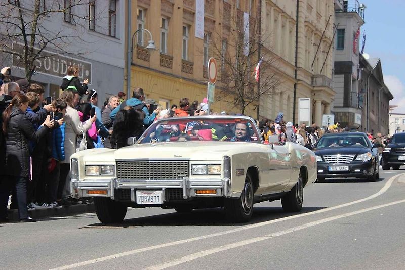 V Příbrami se sjela historická auta a motorky v rámci tradiční akce Česká Route 66.