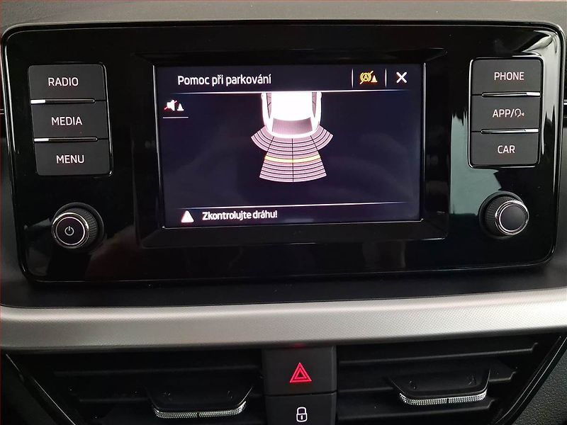 Škoda Scala (2022) 1.0 TSI, Automat, Tempomat - fotka 19 z 19