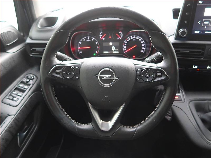 Opel Combo (2019) 1.2 Turbo, 5Míst, SR - fotka 15 z 17