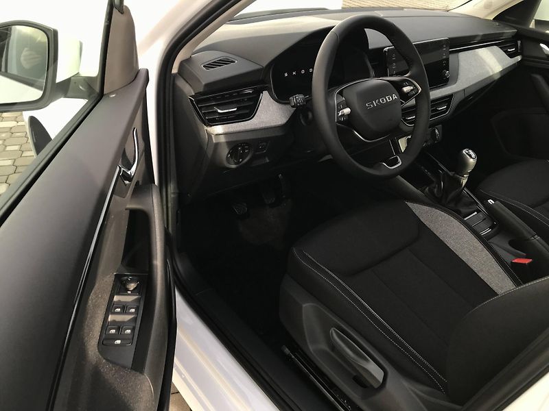 Škoda Kamiq (2026) Classic 6MP 1,0TSI - fotka 3 z 6